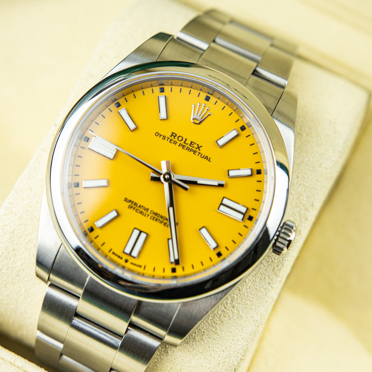 Rolex UNWORN Oyster Perpetual 41mm 124300 Yellow Dial Stainles