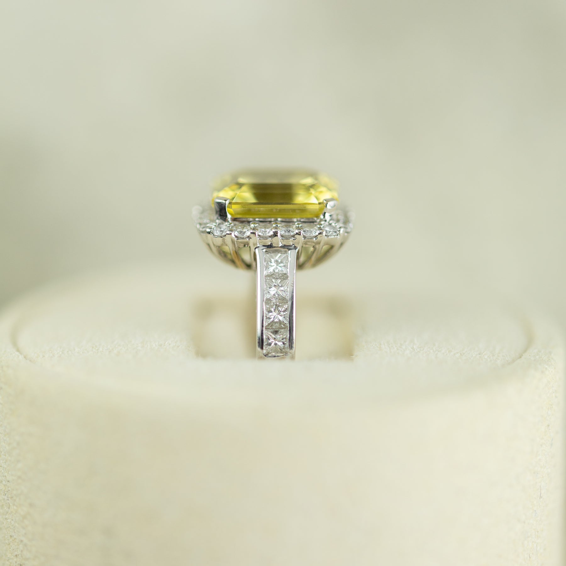 Pre - Loved 6.80ct Heliodor Gem Halo Ring with 1.27ct Diamond Halo at RR Jewellers Yarm UK