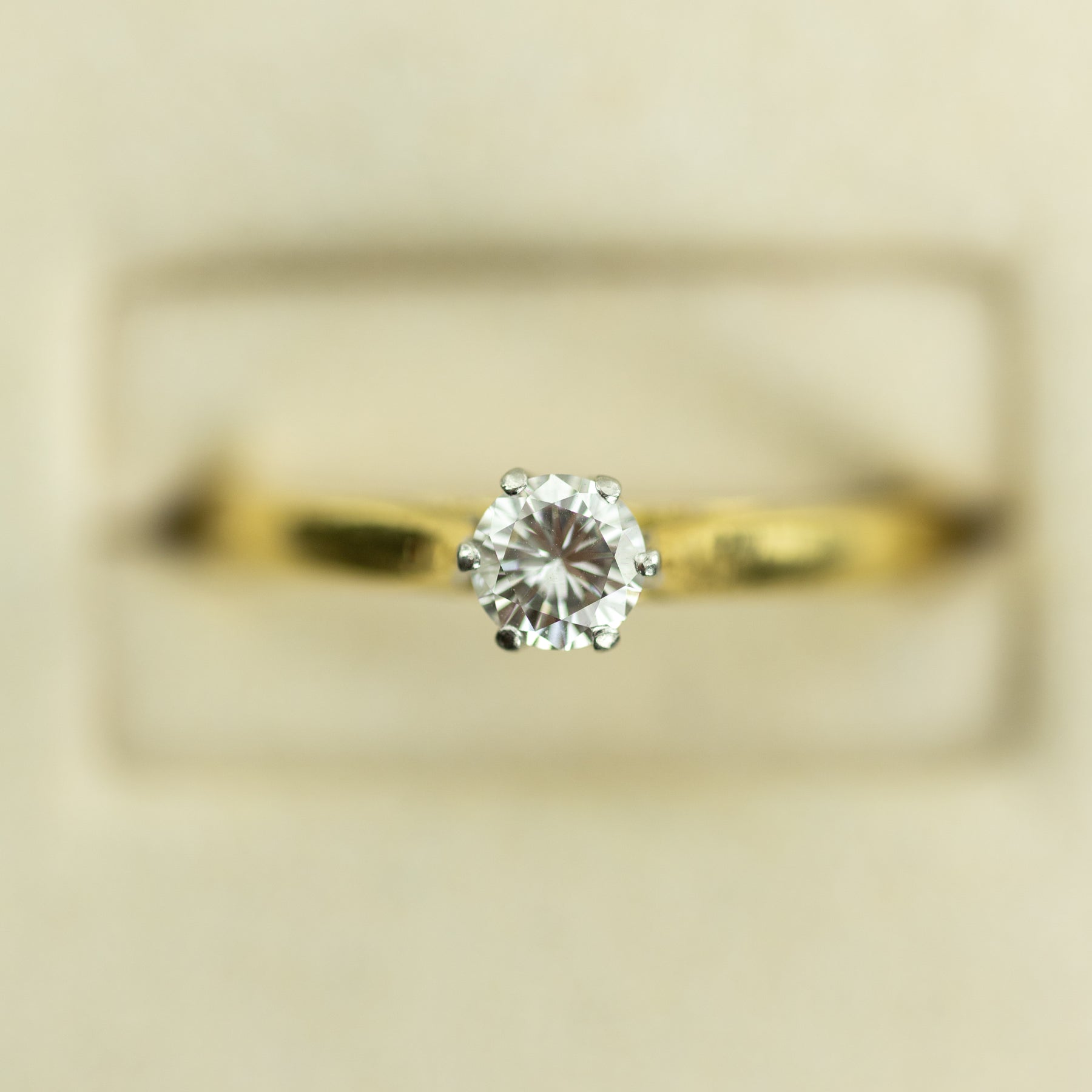 Pre-Loved Brilliant Solitaire 0.50ct Diamond Ring 18K Yellow Gold Band