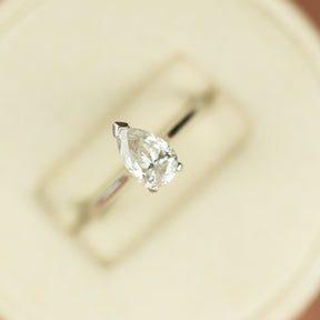 Pre-Loved Platinum Pear Cut 1.00ct GIA Natural Diamond Ring