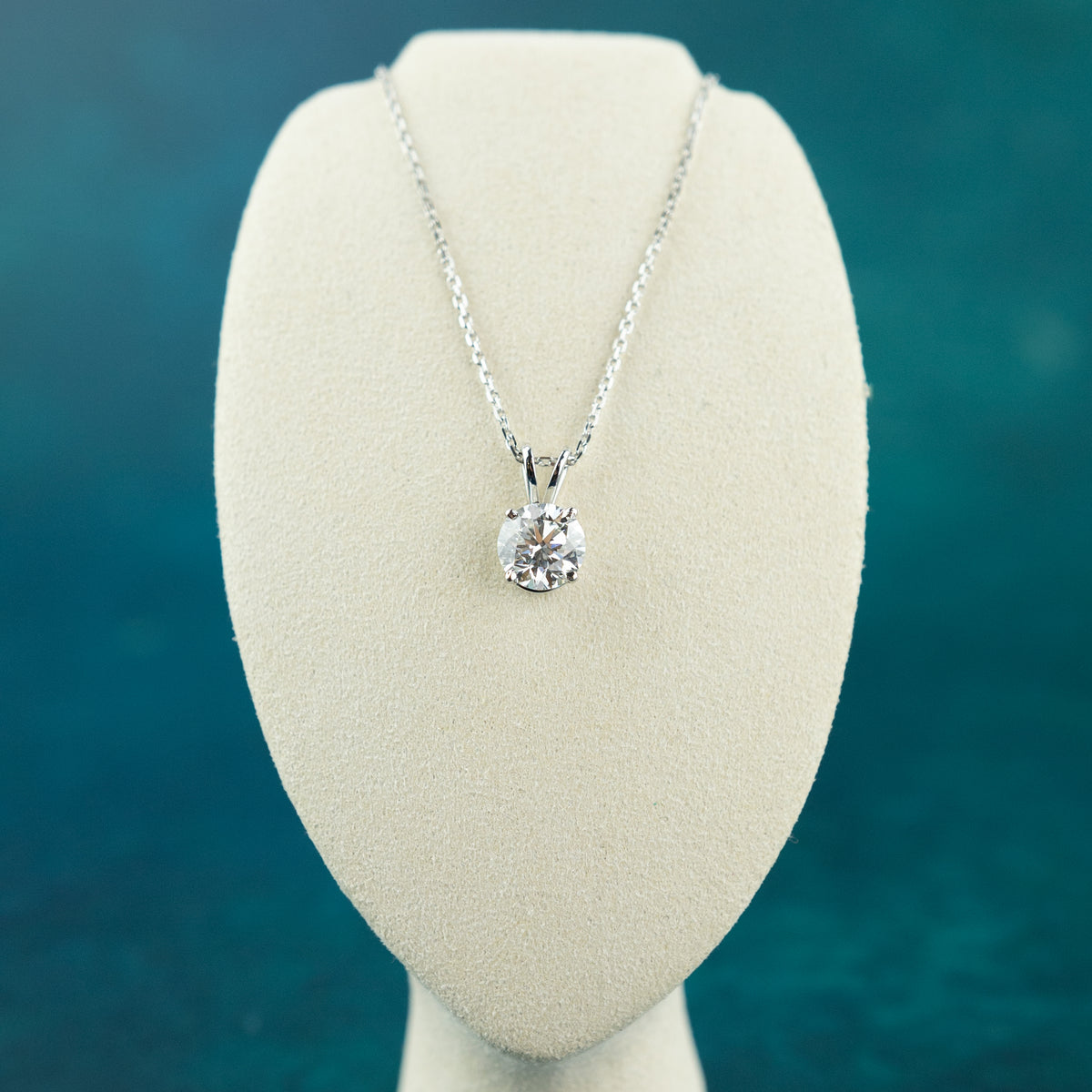 9 Karat White Gold Round Brilliant 2.03ct Lab Diamond Pendant with Split Bale at RR Jewellers UK