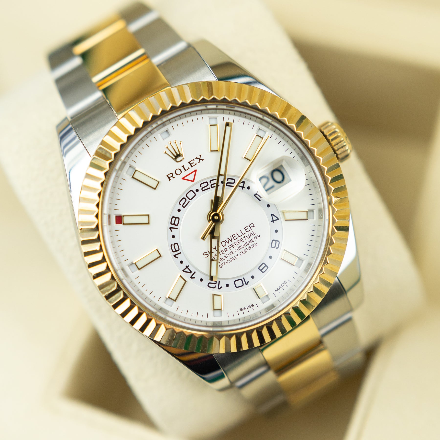 2021 Rolex Sky Dweller Bi Metal Oystersteel 18K Yellow Gold Fluted B