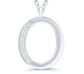 9ct white gold diamond initial O necklace 16-18 inch curb chain.